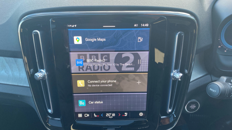 Volvo XC40 2.0 B4P Ultra Dark 5dr Auto Petrol Estate